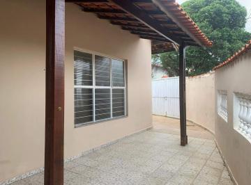 Casa · 139m² · 2 Quartos · 4 Vagas · Casa à venda no Bairro Residencial Esplanada com 139m² de área construída. 