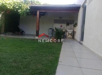 Casa · 130m² · 3 Quartos · 2 Vagas · Casa em Rua Yolanda Ribeiro Cunha - Santa Rosa - Uberlândia/MG