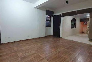 7c10f91c5881d3d5edd0025b6d8b5179809bac36 · Casa com 3 quartos à venda, 128 m² por R$ 530.000 - Itaipu - Niterói/RJ