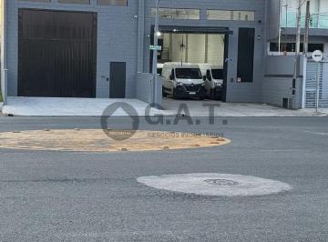 Foto 12 · Galpão Comercial à Venda em Sorocaba-SP, Jardim Tulipas! 3 banheiros, 310m² de área. Imperdível!