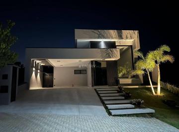 Casa · 174m² · 3 Quartos · 2 Vagas · Casa Térrea à Venda com 3 dormitórios sendo 1 suíte com closet e Demi suíte para os demais dormitóri