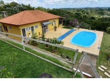 Rural · 200m² · 3 Quartos · 6 Vagas · Chácara á venda em Jarinu com 2.100m²,piscina,garagem coberta para 5 carros,valor venda 830.000,00.
