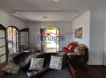 105346_i19216q45m44_10534666c5f1b5eb0c4.jpg · Casa com 3 dormitórios