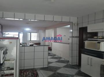 8 · Casa à venda em Jacareí, 2 quartos no bairro Bandeira Branca.