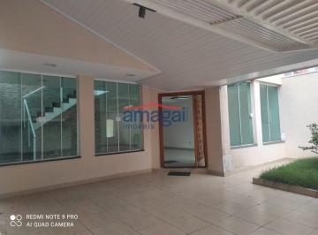 Casa · 250m² · 4 Quartos · 2 Vagas · Sobrado de 4 quartos para venda no Vila Branca