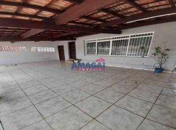 Casa · 180m² · 3 Quartos · 4 Vagas · Casa à Venda em Jardim Santa Maria, Jacareí