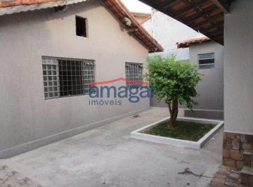 Casa · 250m² · 2 Quartos · 2 Vagas · Excelente Casa de 2 Dormitórios