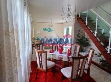 Casa · 300m² · 4 Quartos · 4 Vagas · lindo sobrado no centro de jacareí