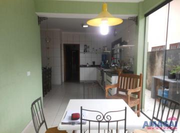 Casa · 180m² · 4 Quartos · 2 Vagas · Casa à Venda