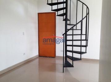 Apartamento · 140m² · 3 Quartos · 2 Vagas · Excelente cobertura com 3 dormitórios/2 suítes no Jardim Santa Maria