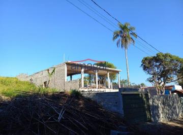133778_i6Rba186y367fazg8_13377867827c3787266.jpg · Terreno com construção inacabada