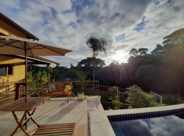 Casa de 3 quartos, Carapicuíba · Linda casa com vista para mata na Granja Viana a venda!
