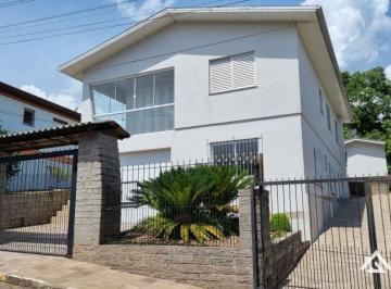 Casa · 750m² · 3 Quartos · 2 Vagas · CASA 3 Renovação Veranópolis RS