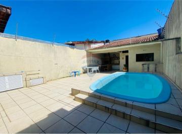 Casa · 168m² · 3 Quartos · 2 Vagas · Casa a 100 m da Praia do Tombo com total segurança.