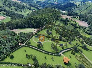 c12f09e8c74f8ad5e548ce05329b3540d0ee92bc · Terreno à venda, 20000 m² por R$ 400.000,00 - São Mateus - Camanducaia/MG