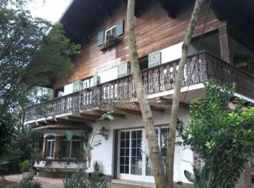 Casa · 450m² · 5 Quartos · 3 Vagas · Linda casa com acesso e vista para a represa do Guarapiranga.