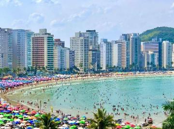 7ceb1cef82f06ac98d0c9bec24c205294e34338b · Apartamento com 3 dormitórios à venda, 124 m² por R$ 1.300.000,00 - Astúrias - Guarujá/SP