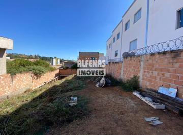 Terreno · 360m² · Lote urbano com 360 m² de área total, topografia em leve declive e formato retangular, i
