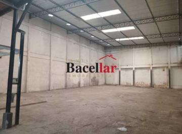 Comercial · 1610m² · VENDO GALPÃO DE 2200m² EM CASCADURA