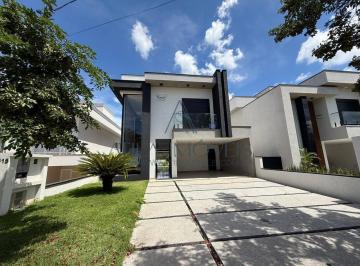 Casa · 240m² · 3 Quartos · 4 Vagas · Casa em Suru, Santana de Parnaíba/SP