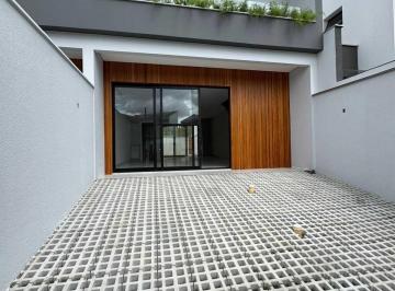 Casa · 140m² · 3 Quartos · 2 Vagas · Sobrado à venda no bairro Jardim Sofia - Joinville/SC