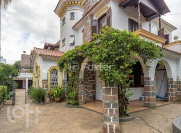 38945ea3 · Casa, 3 dormitórios, 750 m², em Petrópolis