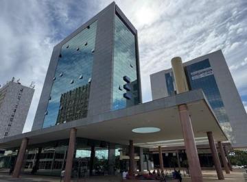 Comercial , Brasília · SALA MOBILIADA COM 3 VAGAS