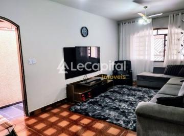 Casa · 230m² · 3 Quartos · 2 Vagas · Sobrado Aconchegante e Charmoso no Jardim Sônia Maria: 3 quartos (1 suíte espaçosa)