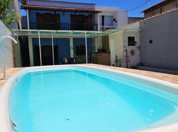 Casa de 3 quartos, Cabo Frio · Casa Independente c/Piscina, Área Gourmet c/Churrasco & Praia