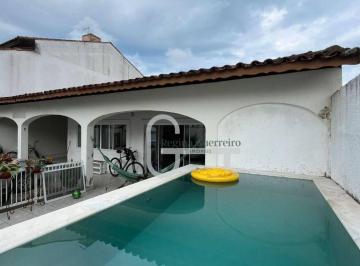 ecde05cdfd4899d55039ee02d391d99b8ad7d0da · Casa com piscina e 5 dormitórios à venda, 295 m² por R$ 800.000 - Centro - Peruíbe/SP