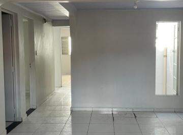 sala · QI 04 Conj J, desocupada, forrada, quitada, excelente localização