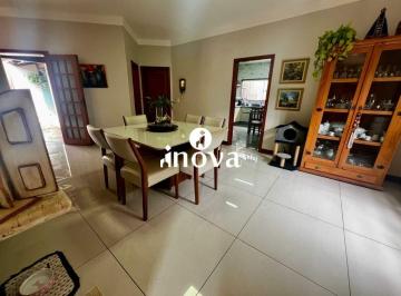 Casa · 228m² · 3 Quartos · 2 Vagas · Casa a venda, bairro Fabrício