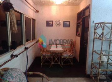 Apartamento · 69m² · 2 Quartos · 1 Vaga · Seja vizinho do céu no charmoso apartamento do Morro do Vidigal