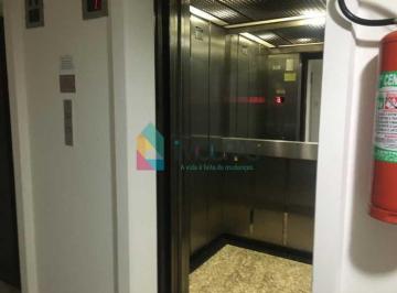 Comercial · 201m² · CENTRO! ANDAR INTEIRO, REFORMADO, COM 3 BANHEIROS!!!