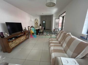 Apartamento · 140m² · 3 Quartos · 2 Vagas · 3 quartos, sendo um suíte, Salão em 2 ambientes, varanda, área externa, 2 vagas