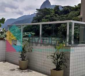 Apartamento · 67m² · 2 Quartos · 1 Vaga · Excelente 2 quartos, sendo 1 suíte e 1 banheiro social. Uma vaga na escritura
