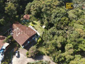 e6728ef1c8cae00a37dc20229cfbfa860aebf62e · Casa com 5 dormitórios com vista privilegiada-Guaraú - Peruíbe/SP