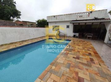 1fc0aa4a7ae2e6bc8a16aa9863e230869b6455e7 · Casa térrea com piscina á 600m do mar- Centro - Peruíbe/SP