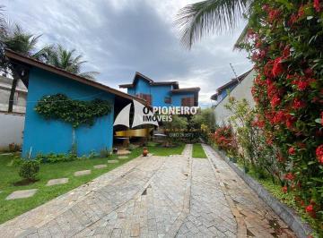 Casa · 217m² · 8 Quartos · 2 Vagas · Casa fora de condomínio à venda em Barra do Una! Visite já!