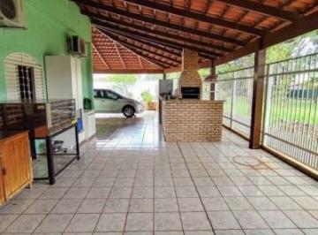Casa de 4 quartos, Brasília · VENDO BELÍSSIMA CASA NA 713 SUL COM VARANDA TODA MONTADA ESPAÇOSA!!