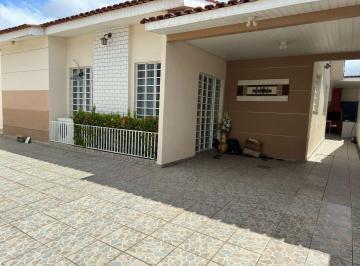 Casa de 3 quartos, Manaus · Casa à Venda no Conjunto Jardim Versalles
