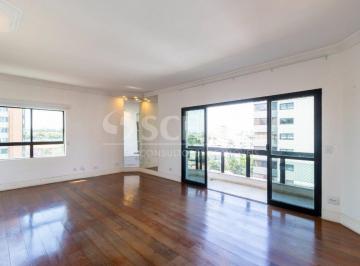 Apartamento · 305m² · 4 Quartos · 4 Vagas · Cobertura pa Venda em Moema com 305m², 4 quartos sendo 2 suítes, 4 vagas.