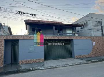 Casa · 392m² · 5 Quartos · 4 Vagas · Vendo casa na Santa Monica com piscina e 5/4