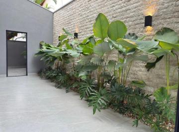 Casa · 400m² · 3 Quartos · 4 Vagas · Casa térrea a venda localizado no Damha I com 3 dormitórios e 4 vagas de garagem.