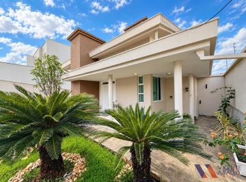 Casa · 229m² · 3 Quartos · 2 Vagas · Um sonho de casa! 03 quartos, espaço gourmet e muito mais!