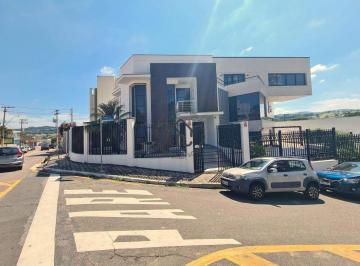 Comercial · 274m² · 5 Vagas · Prédio à venda no Centro de Vinhedo.