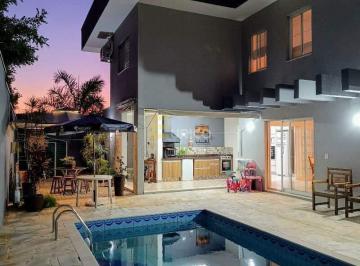 Casa · 265m² · 3 Quartos · 4 Vagas · Casa á Venda no Condomínio Recanto dos Paturis Vinhedo/SP