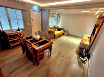 Casa · 144m² · 3 Quartos · 2 Vagas · Ótima casa junto à rua Salvatori.