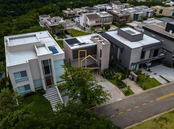 Casa · 303m² · 5 Quartos · 4 Vagas · Residencial Gênesis 2