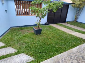 Casa a venda Sol y Mar, Macaé RJ · Casa a Venda e Locação, Sol y Mar, Macaé, 3 qts. 2 banheiros, garagem 2 carros